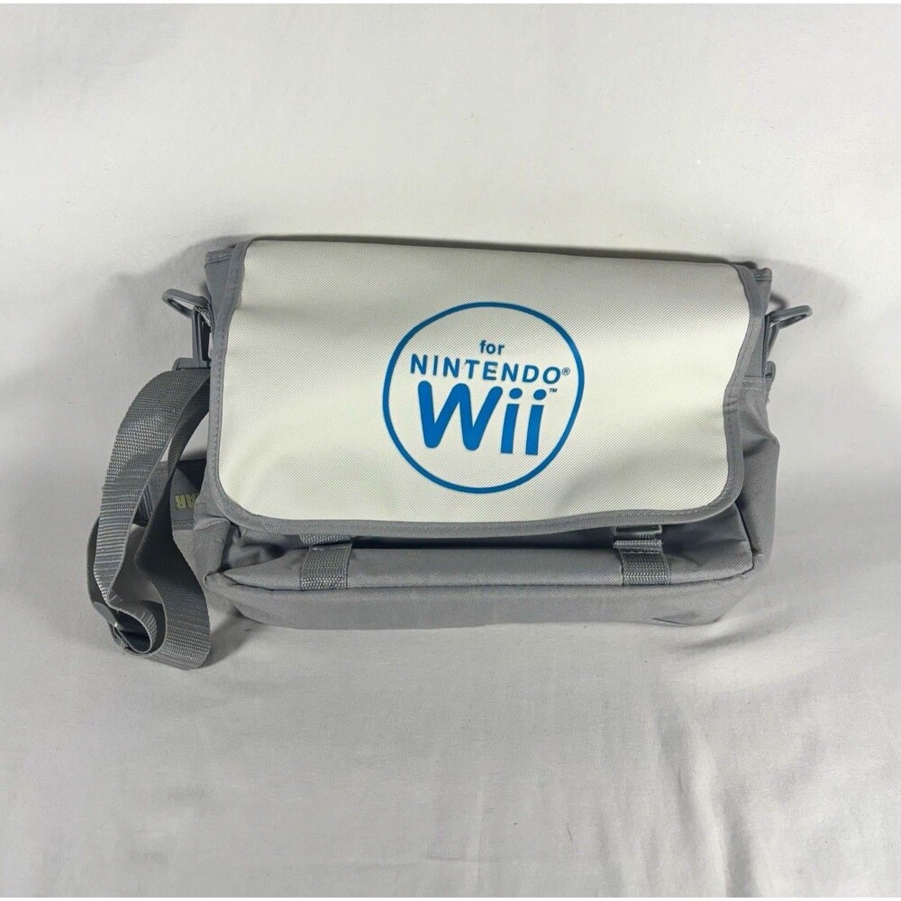 dreamGEAR Gray/White Carry Shoulder Bag w/ Strap for Nintendo Wii